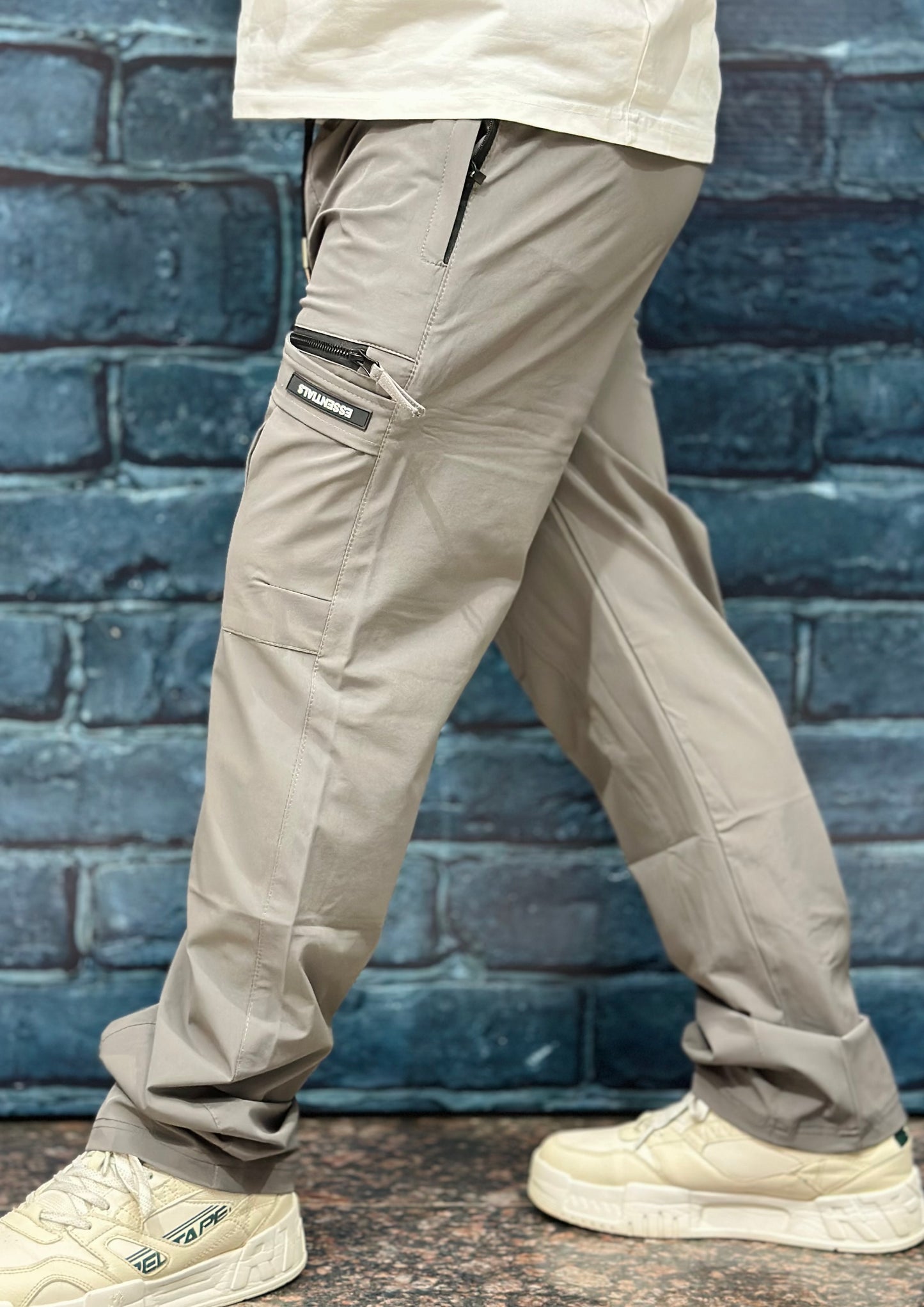 TRACKPANT WITH FRONT POCKETS