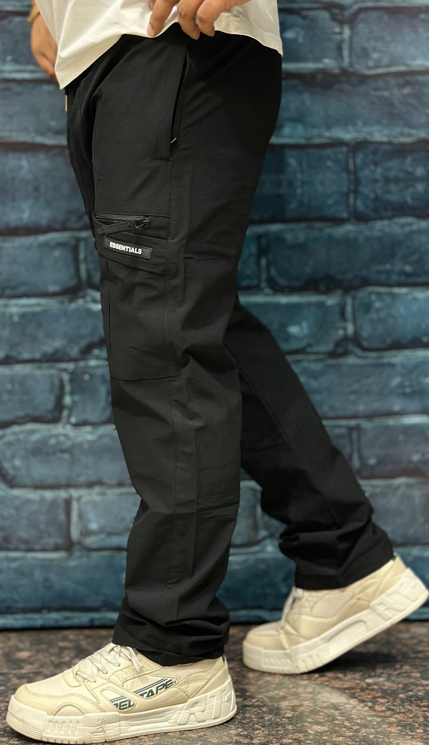 TRACKPANT WITH FRONT POCKETS