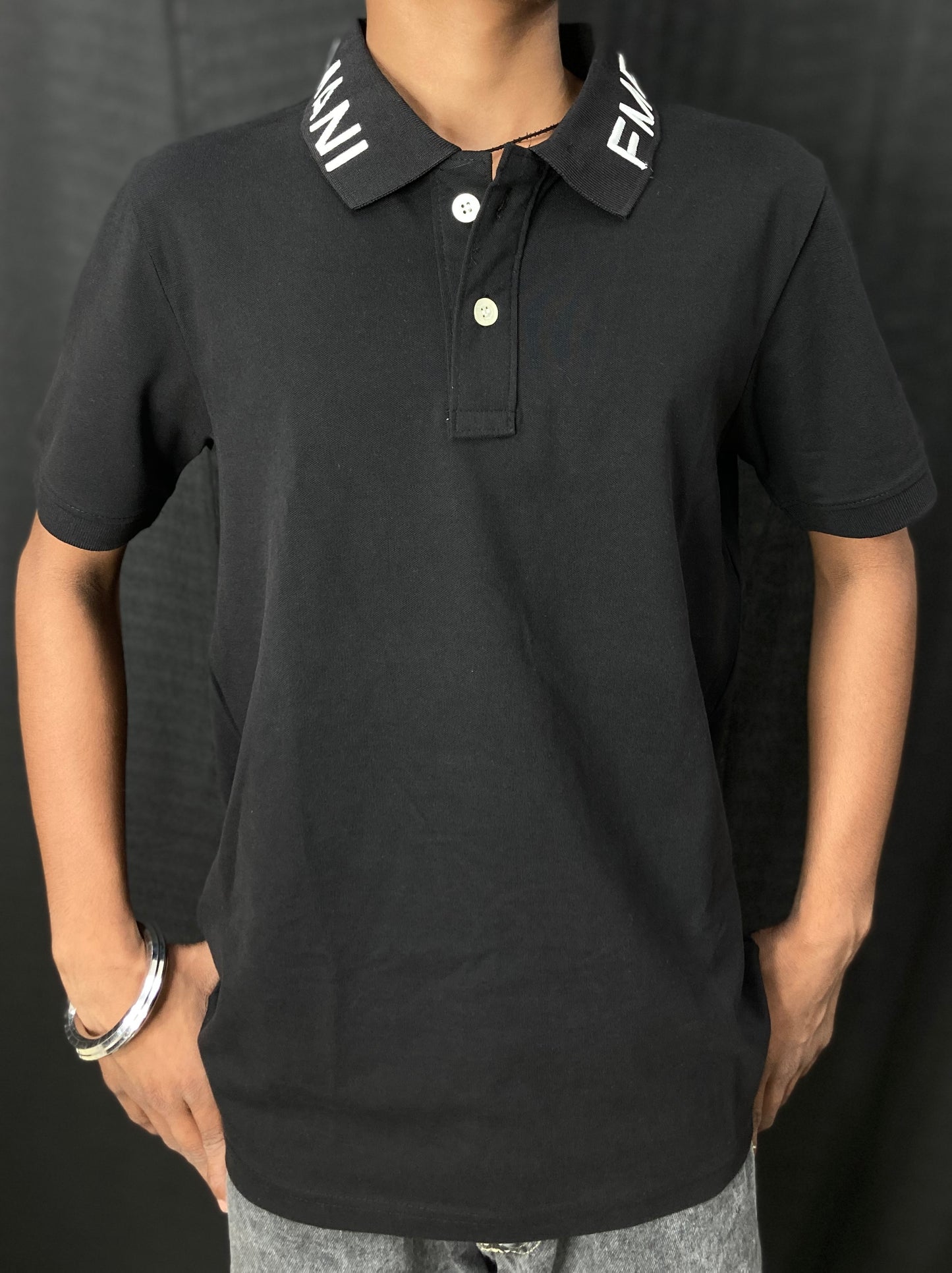 COLLAR TEE