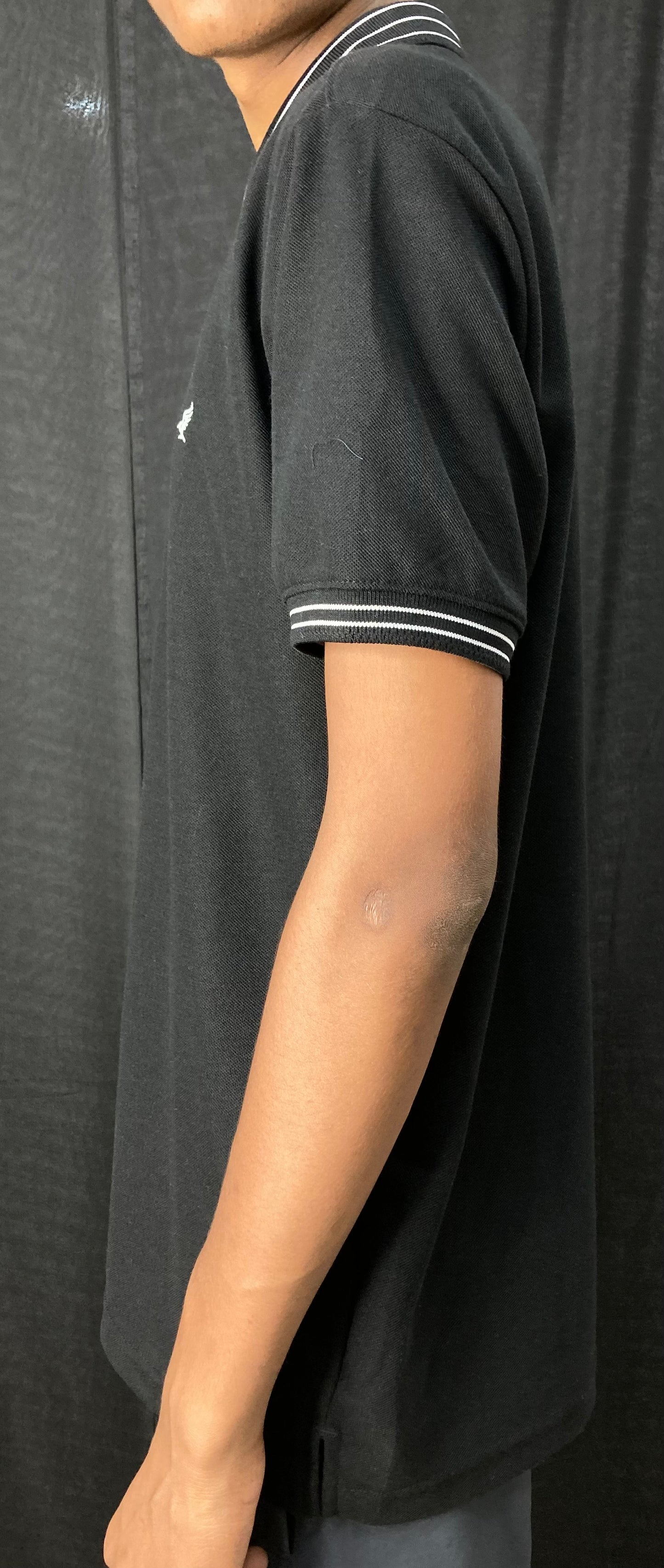 COLLAR TEE
