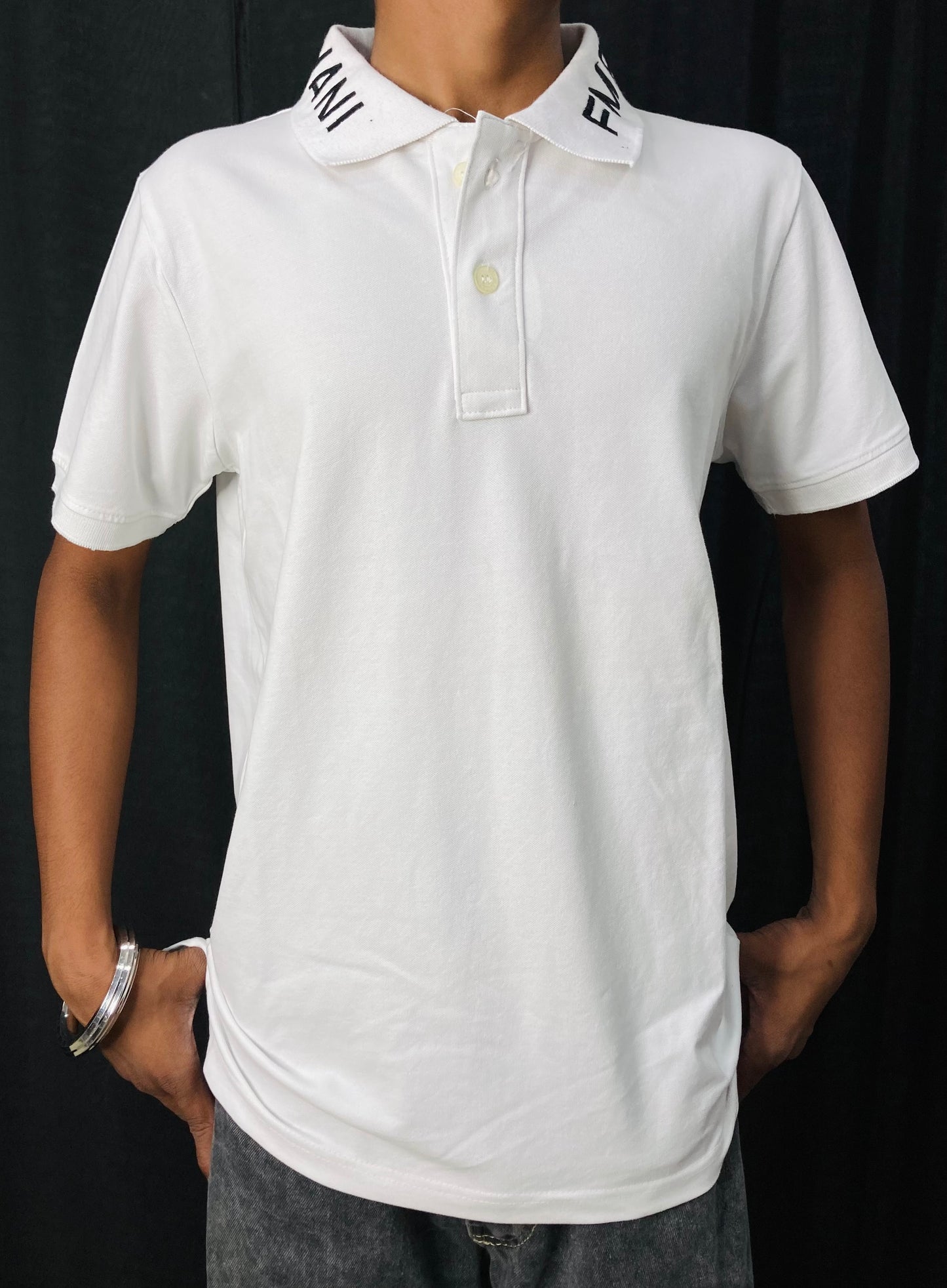 COLLAR TEE