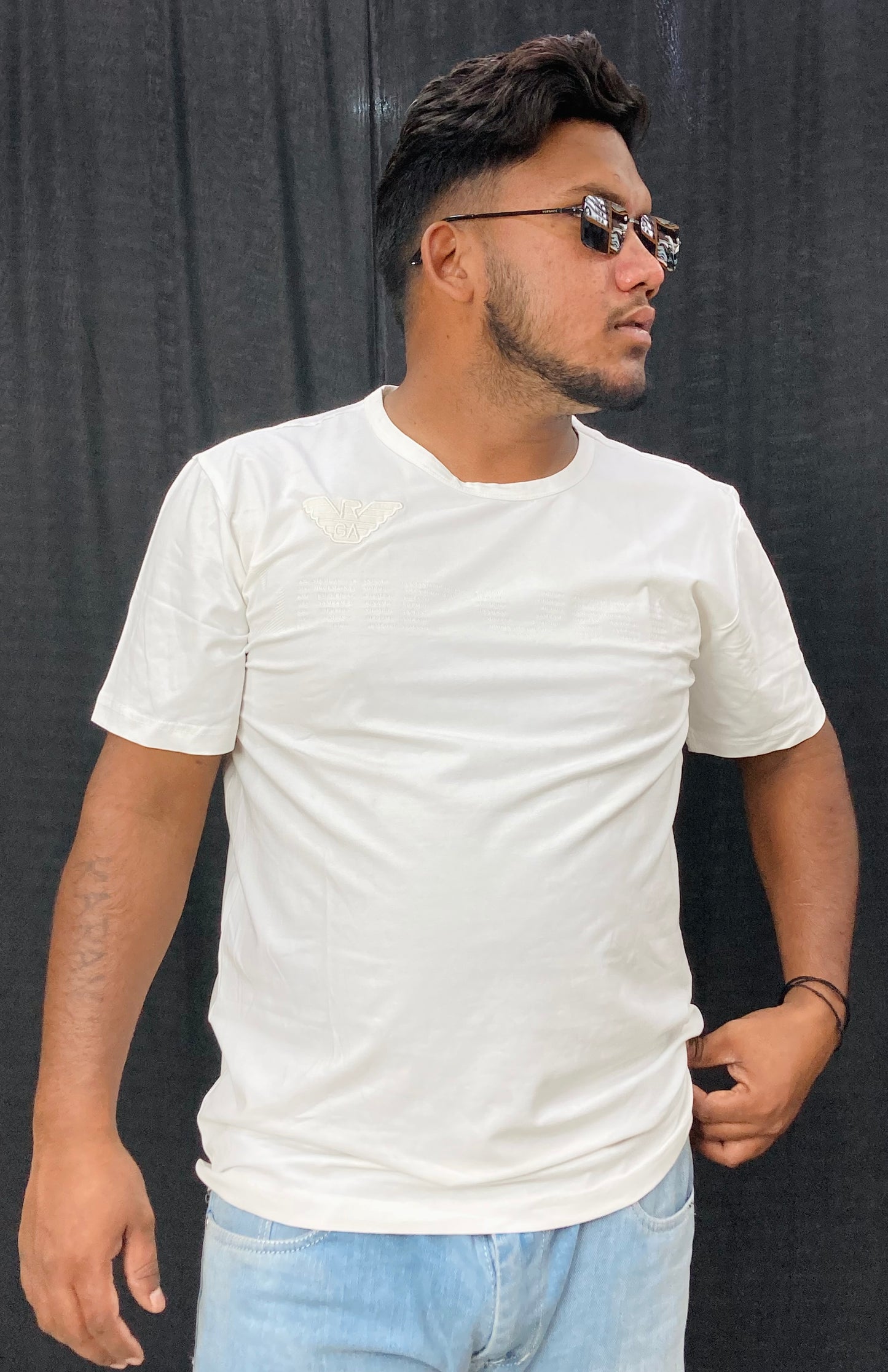 FITTED TEE