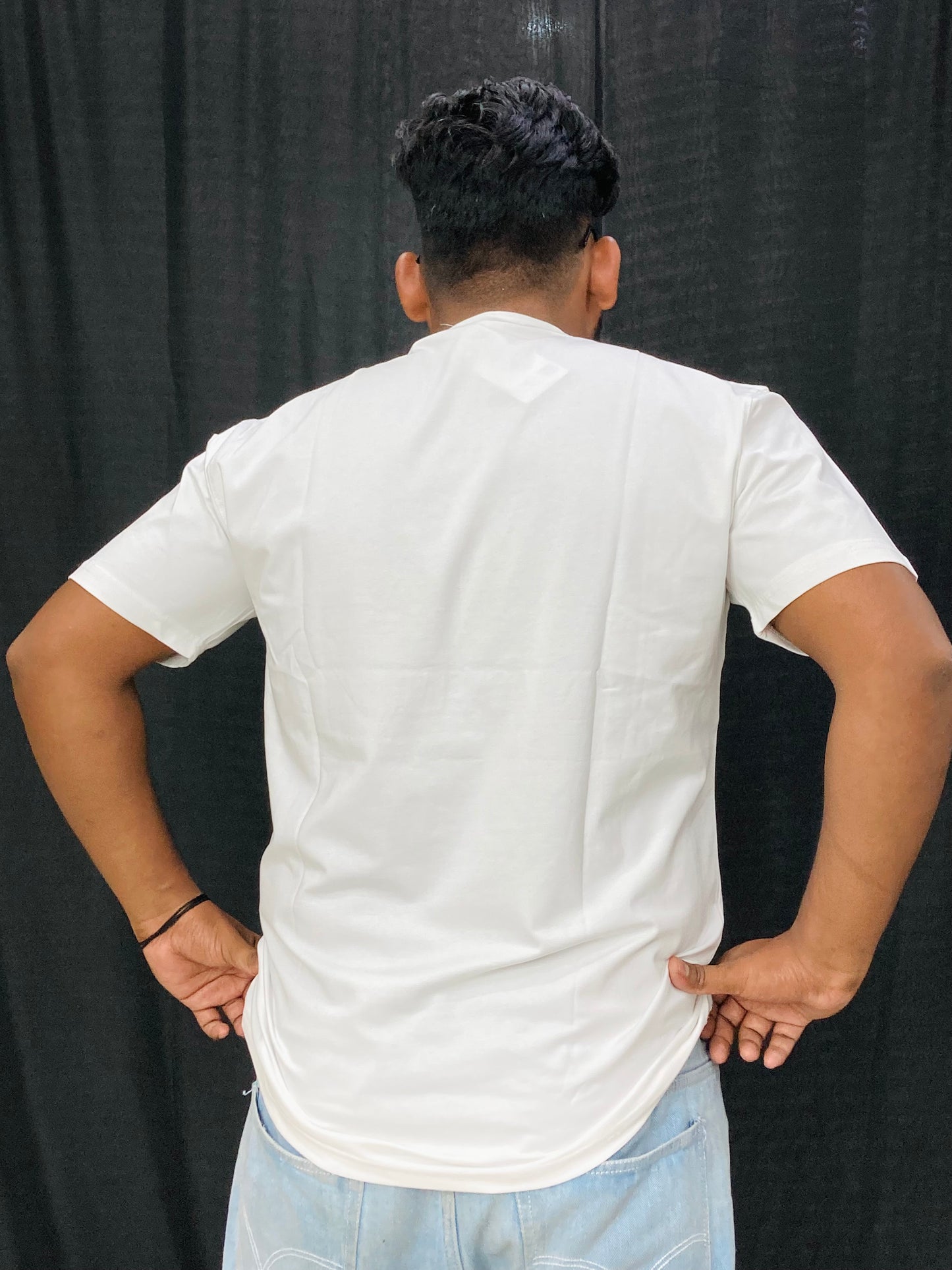 FITTED TEE
