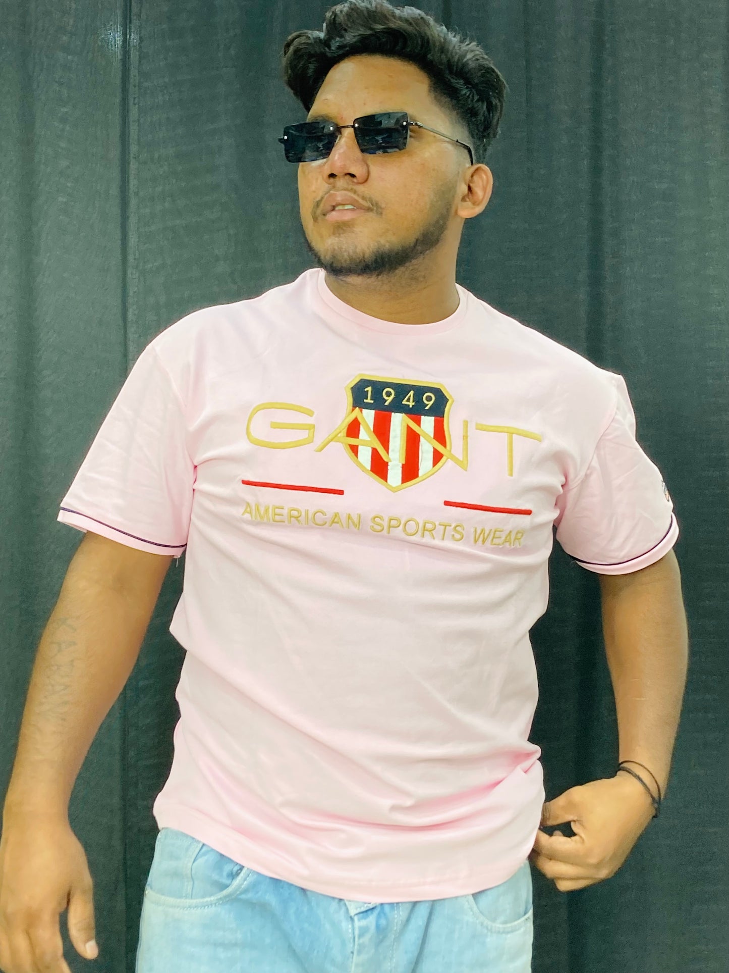FITTED TEE