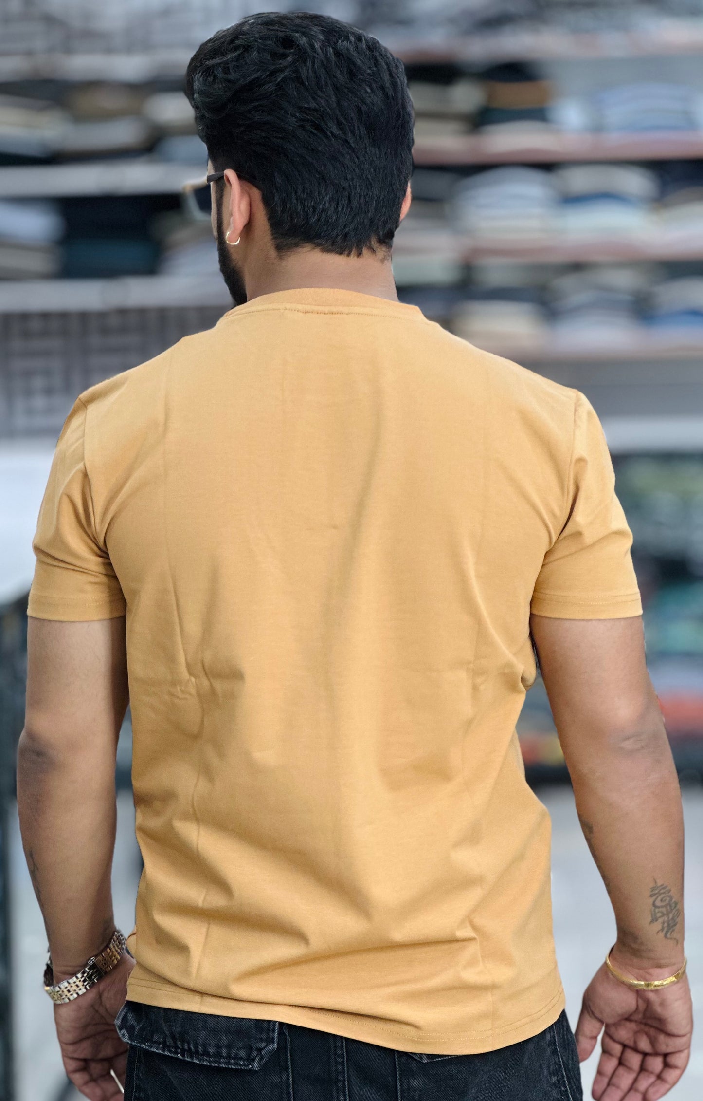 ROUND NECK TEE