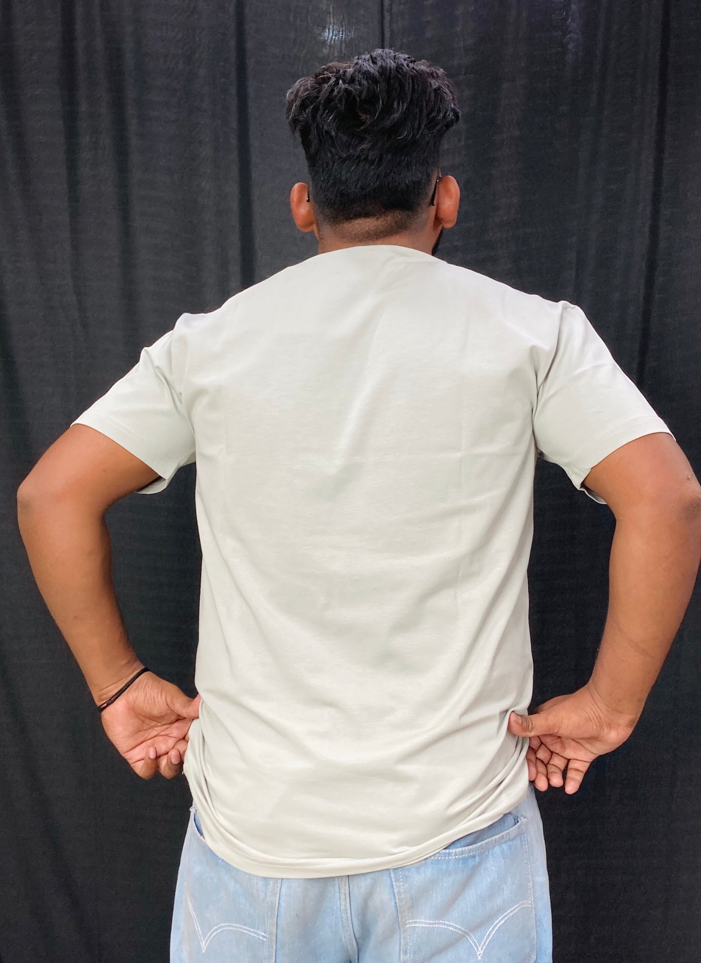 FITTED TEE