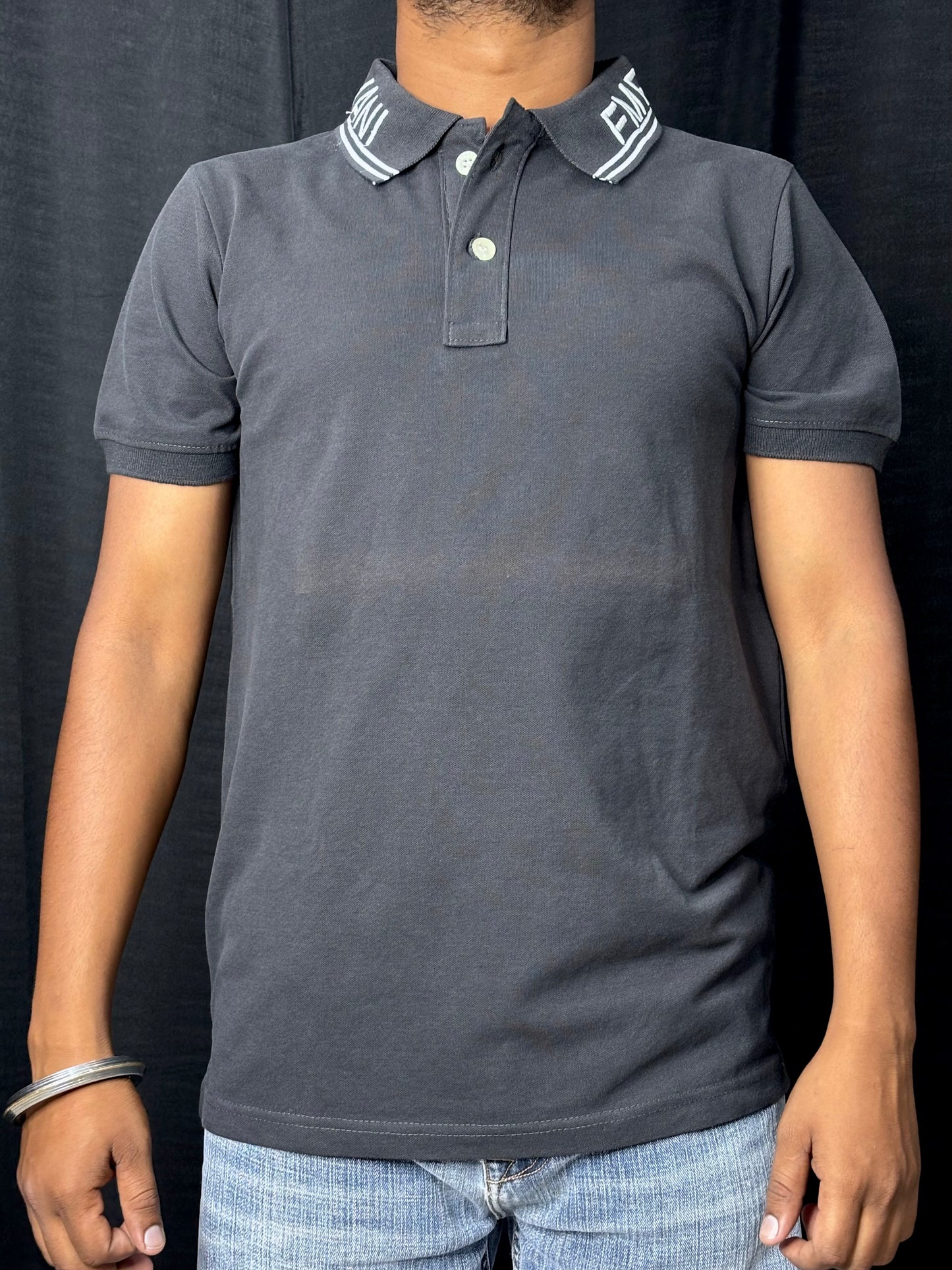 COLLAR TEE
