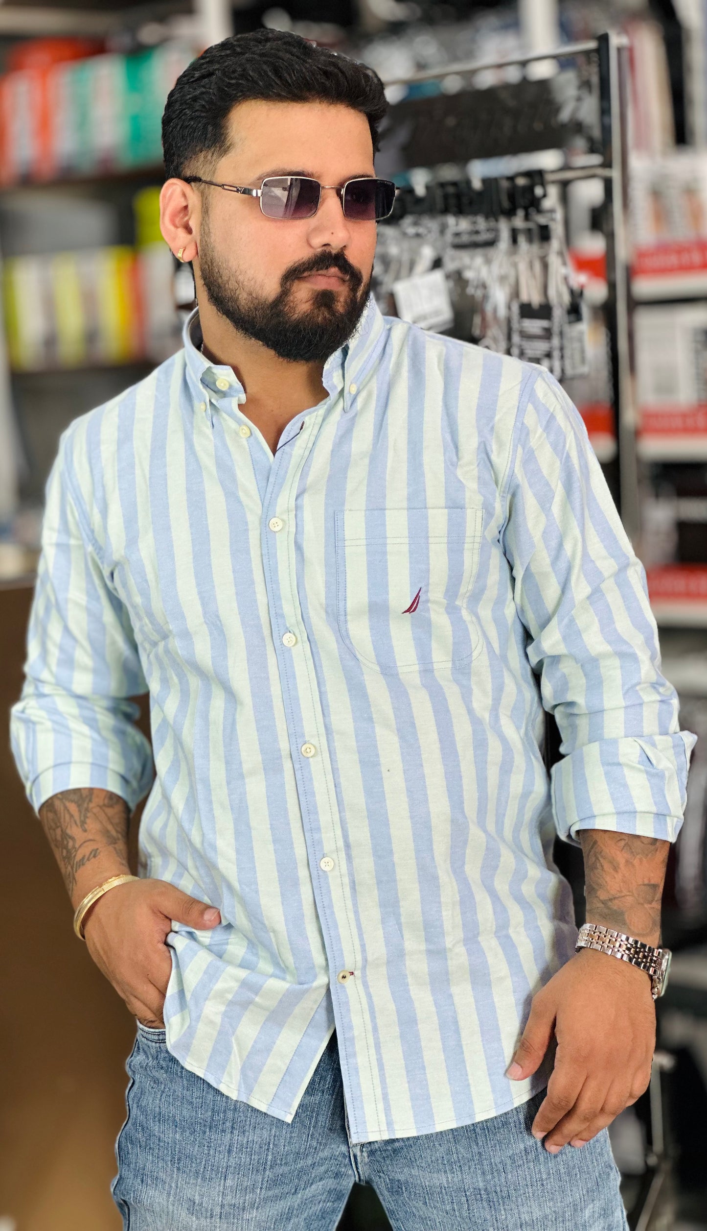 Classic Fit striped shirt