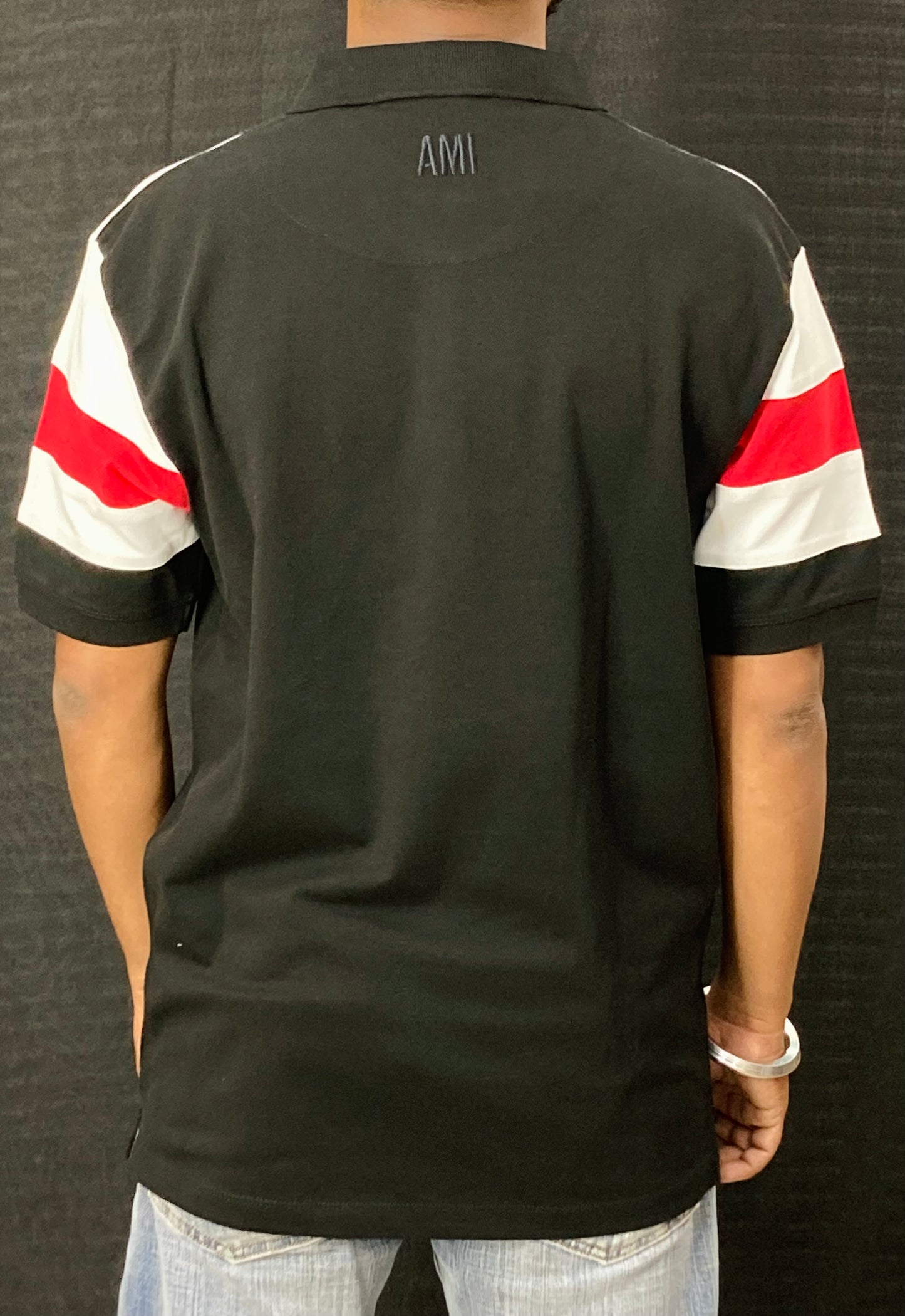 COLLAR TEE