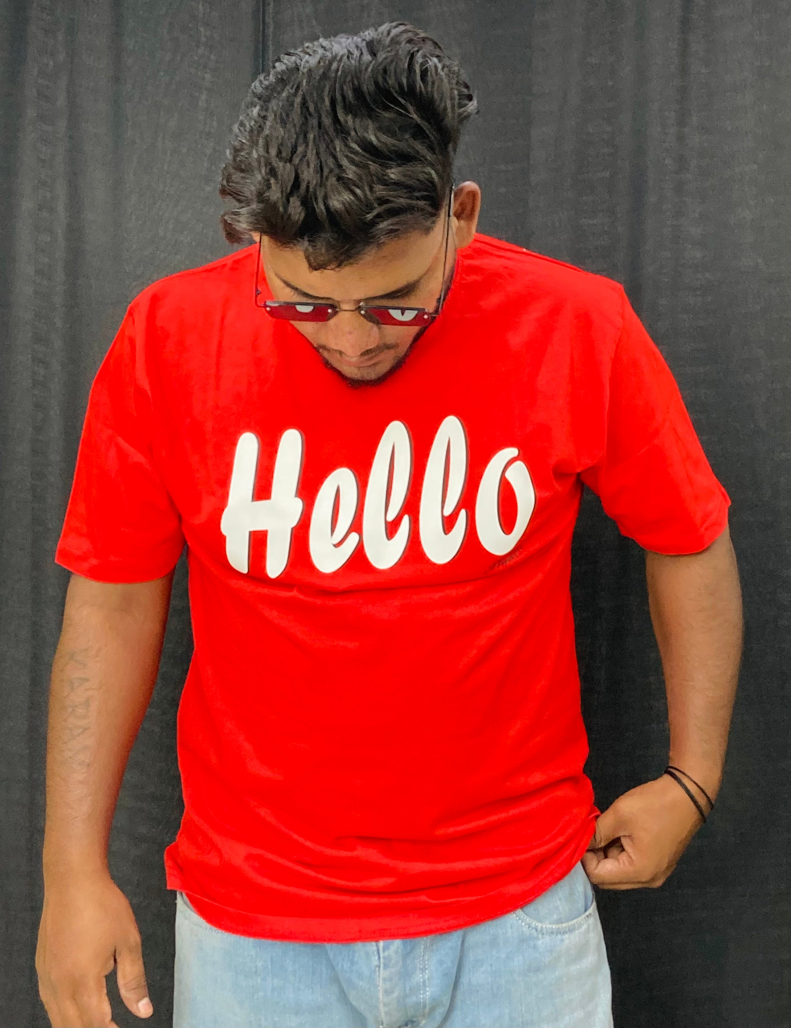Red / M