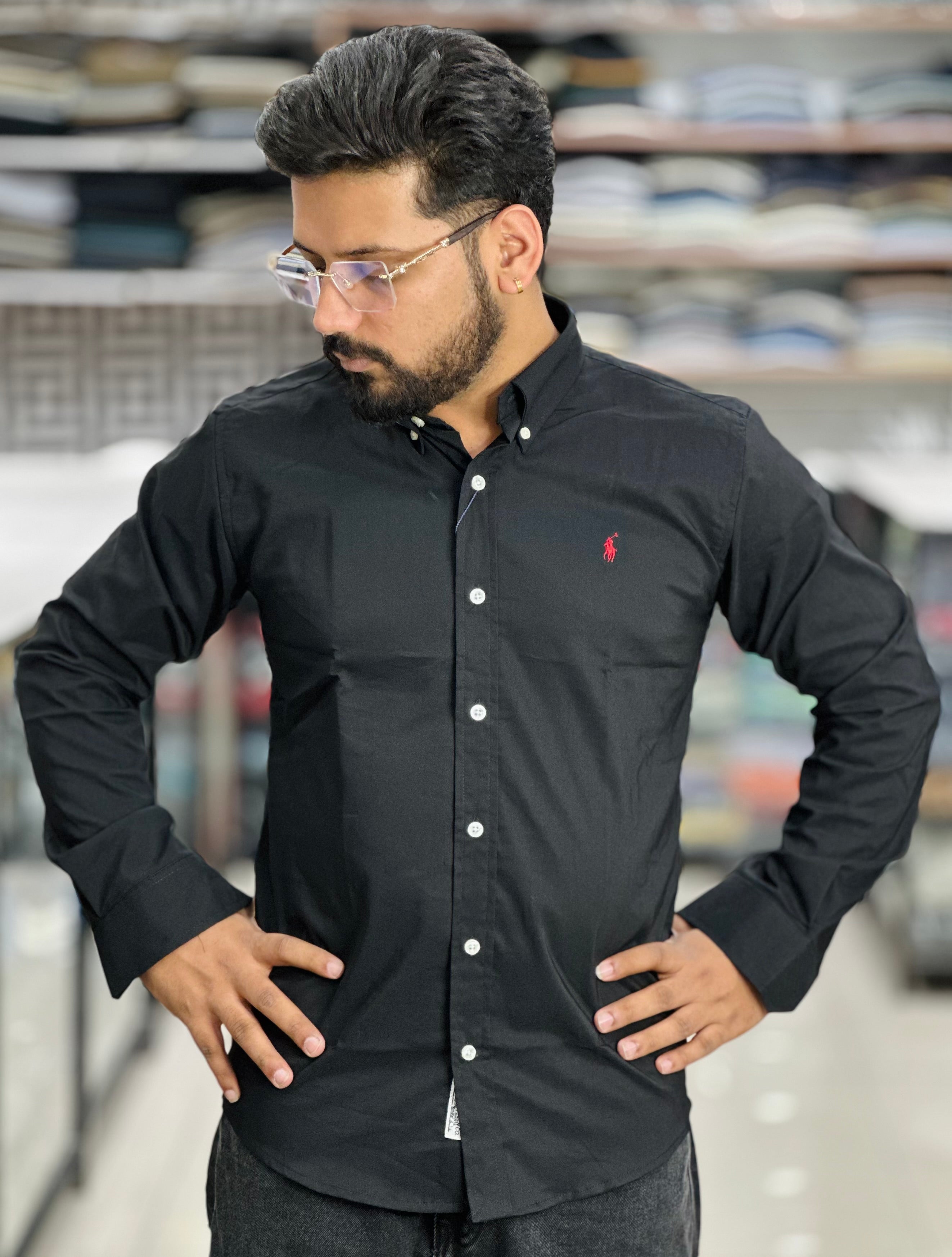 Black / M