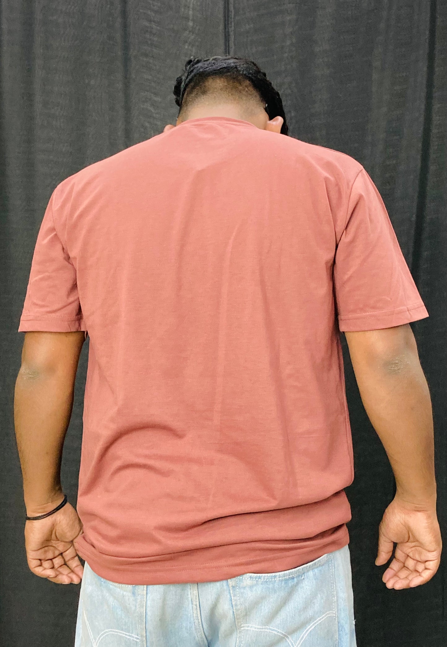 ROUND NECK TEE