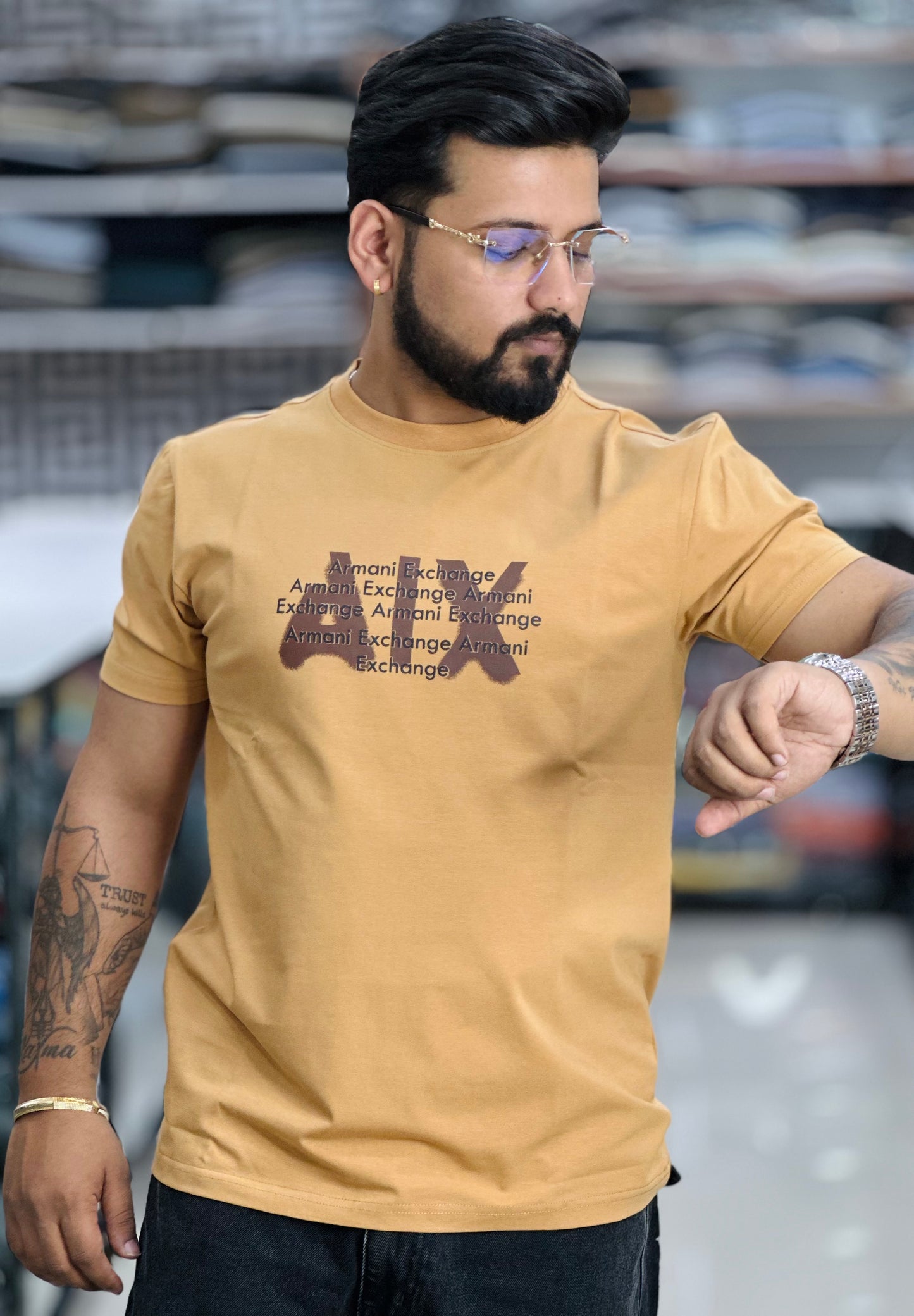 ROUND NECK TEE