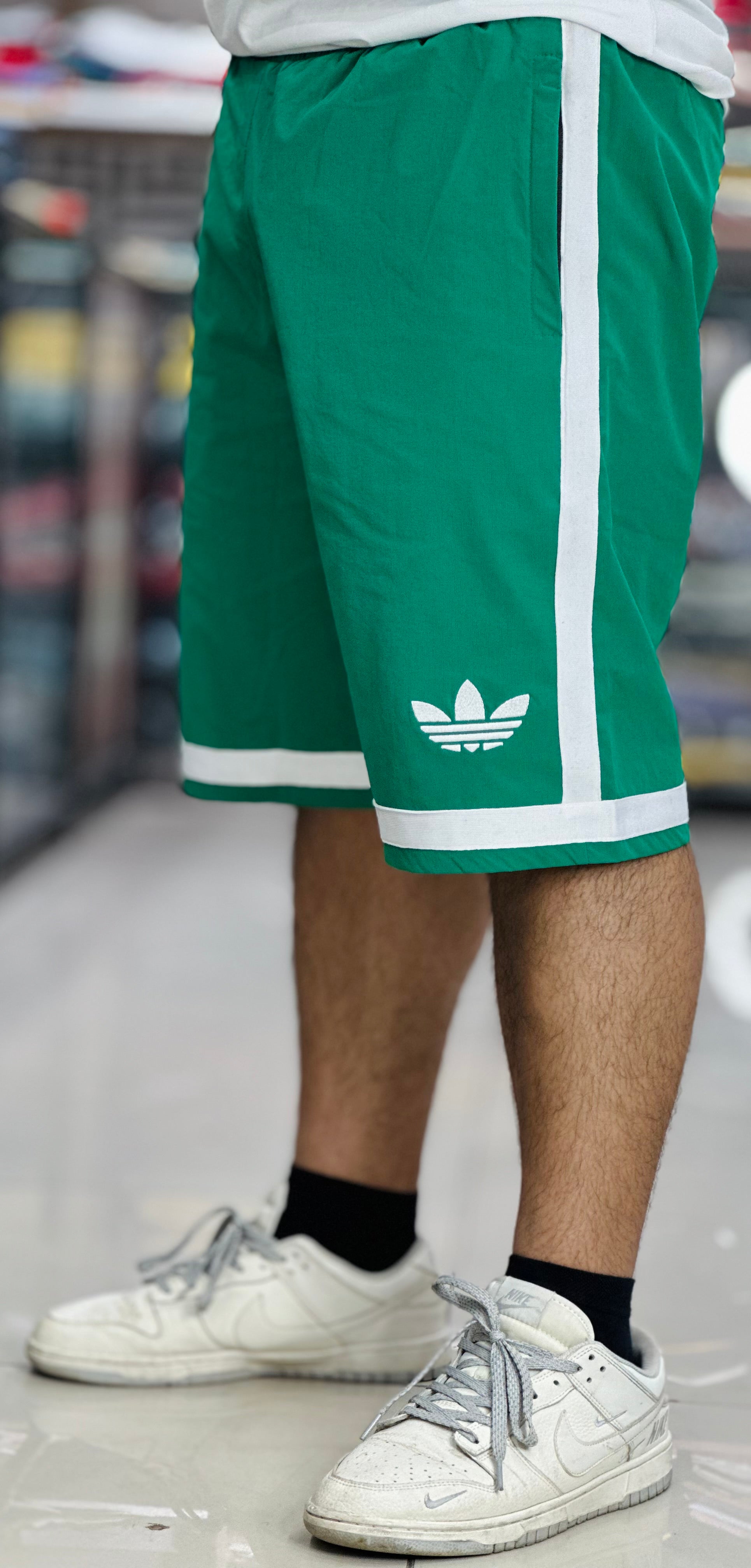 Green / M