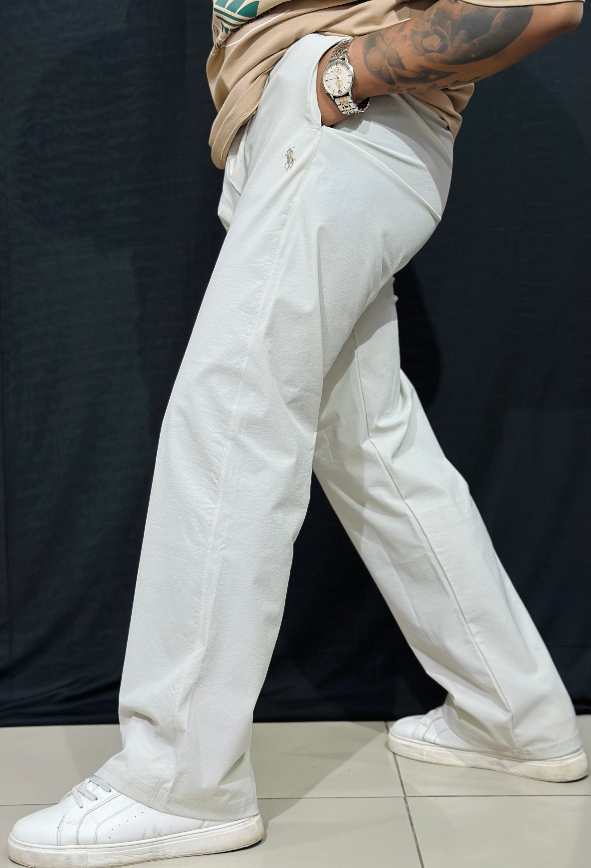 White / M