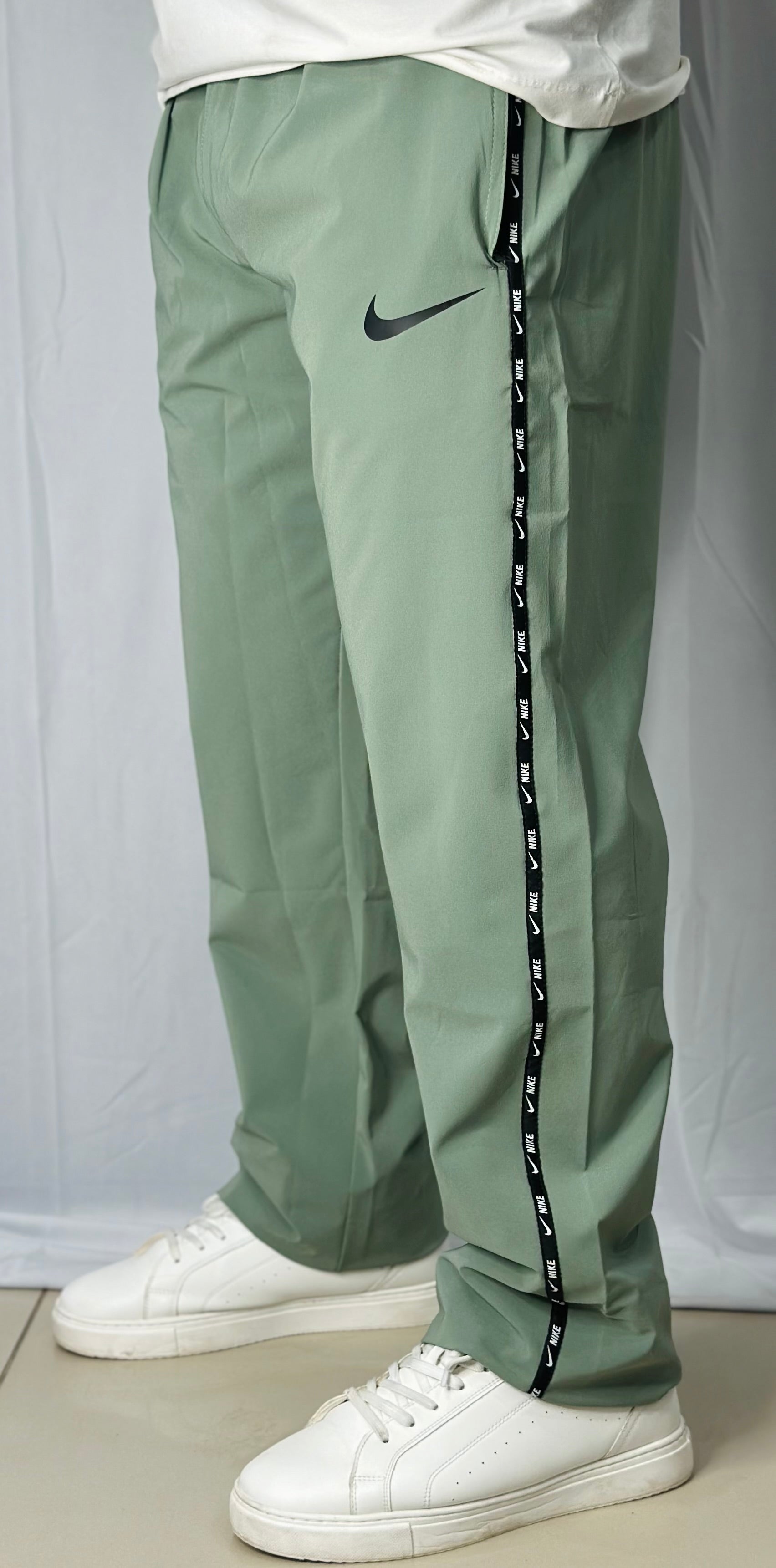 Green / 30