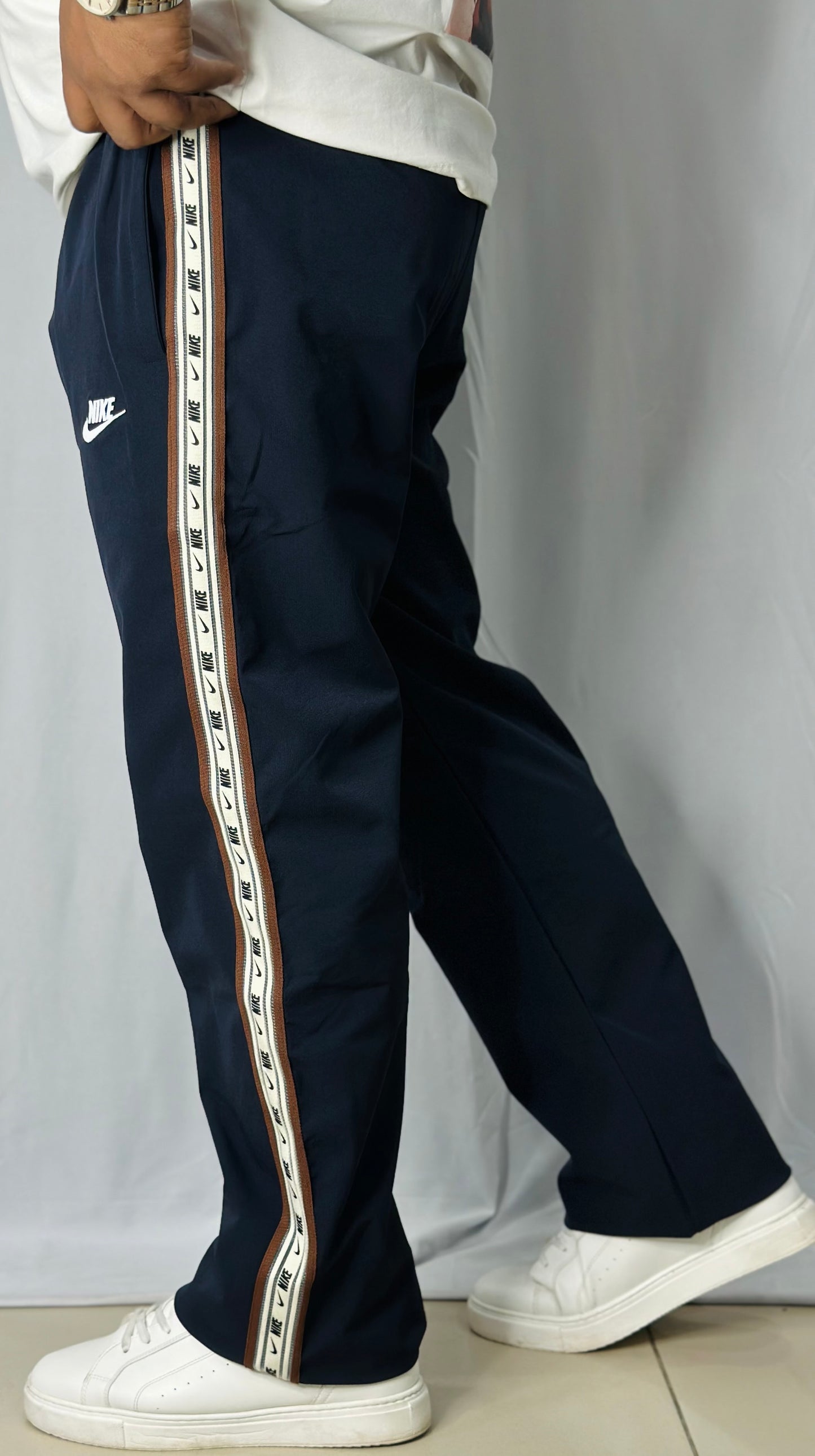 Crush Trackpant with Heavy Heavy Stripe on side