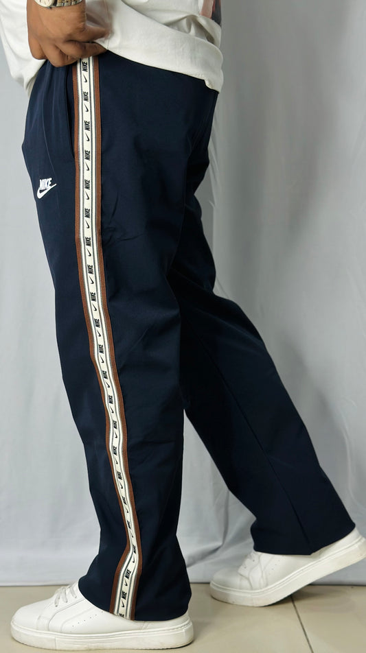 Crush Trackpant with Heavy Heavy Stripe on side