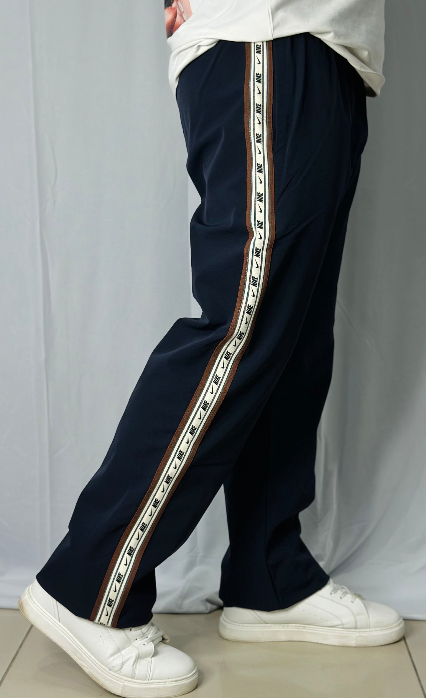 Crush Trackpant with Heavy Heavy Stripe on side