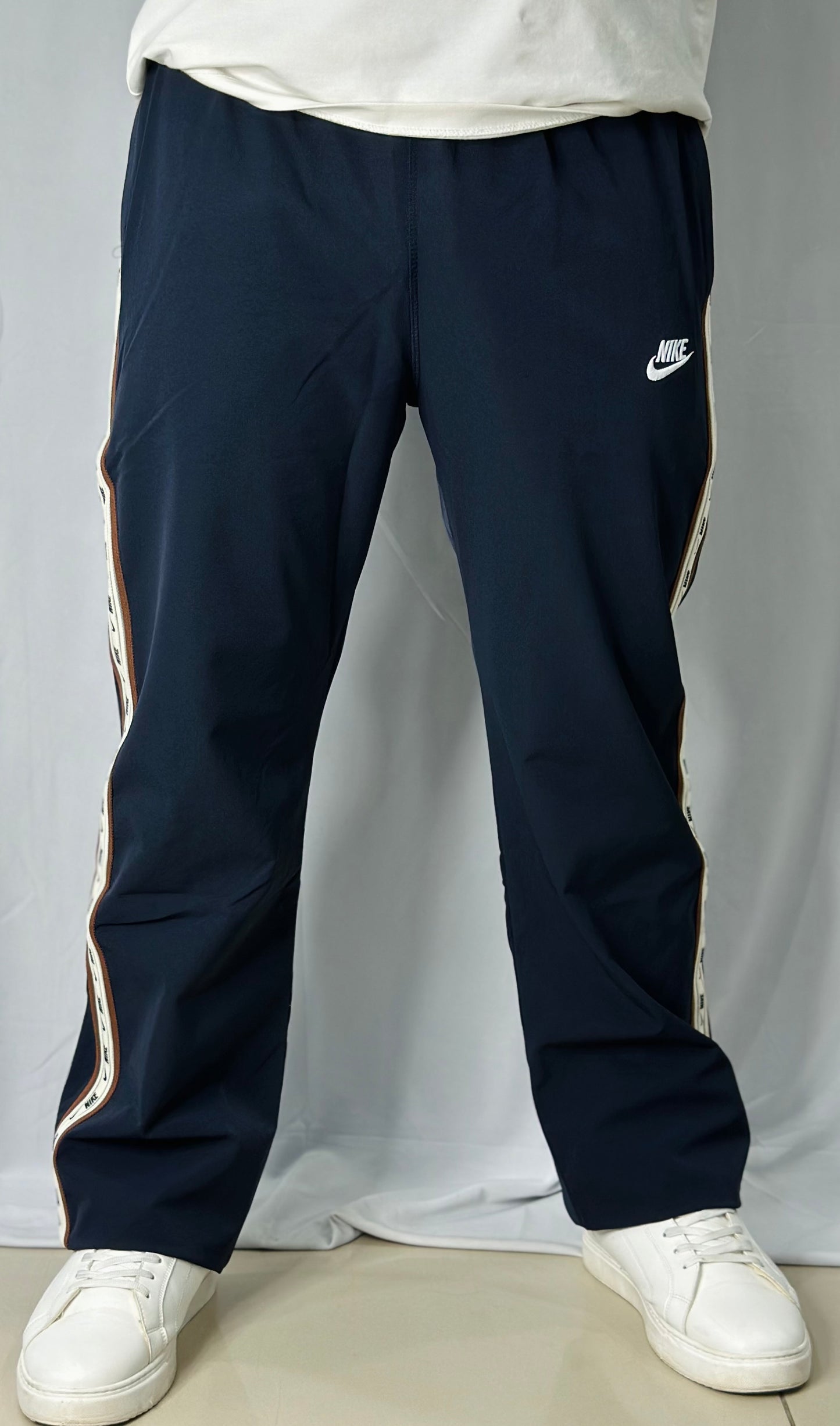 Crush Trackpant with Heavy Heavy Stripe on side