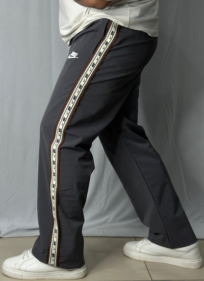 Crush Trackpant with Heavy Heavy Stripe on side