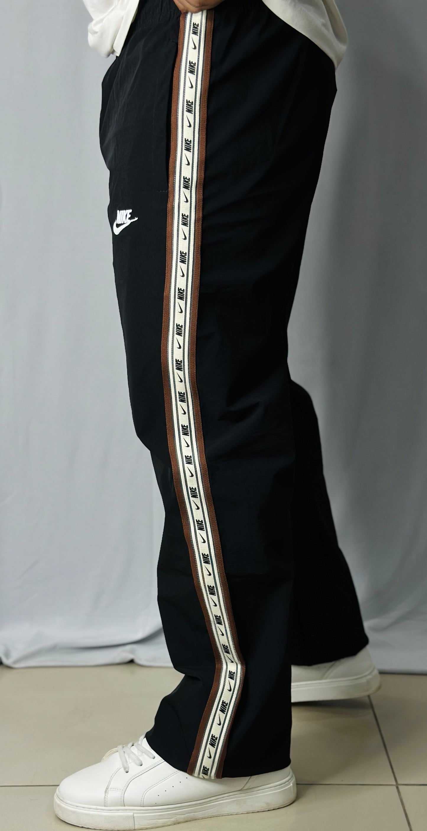 Crush Trackpant with Heavy Heavy Stripe on side