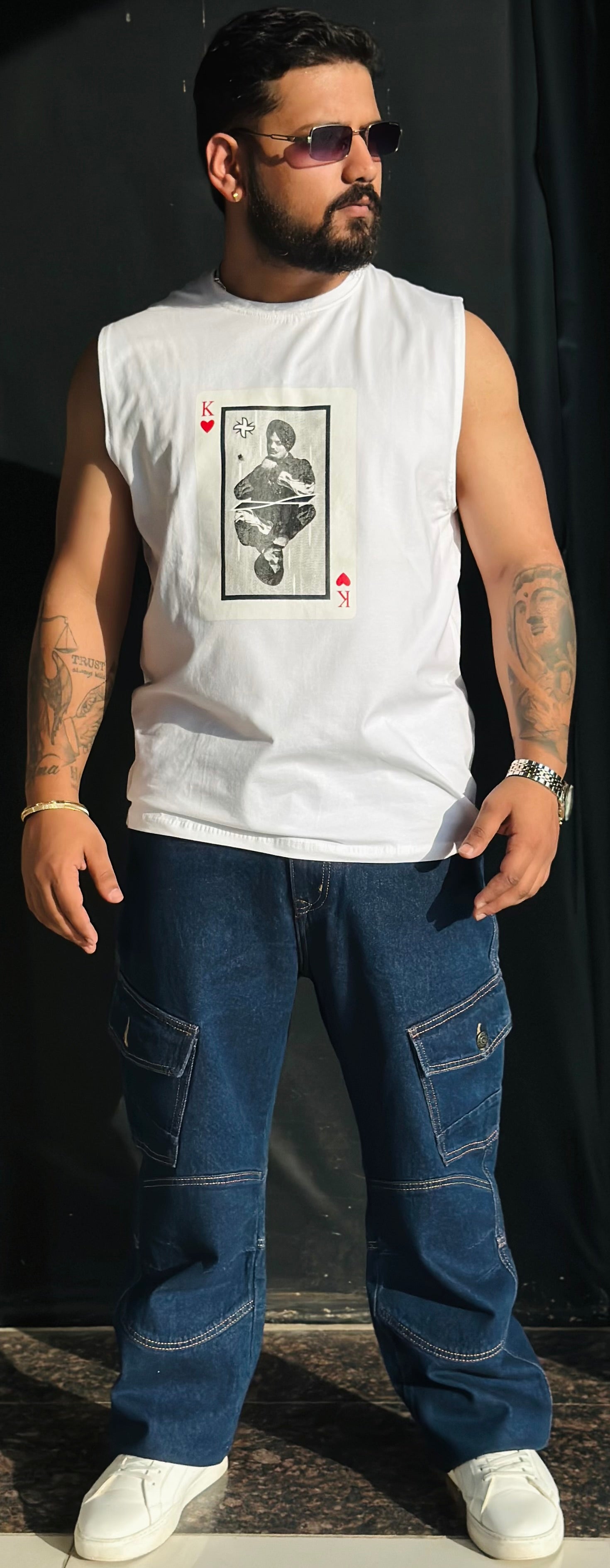 White / M