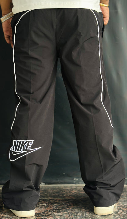 Straight Cum Bootcut Track with half zip