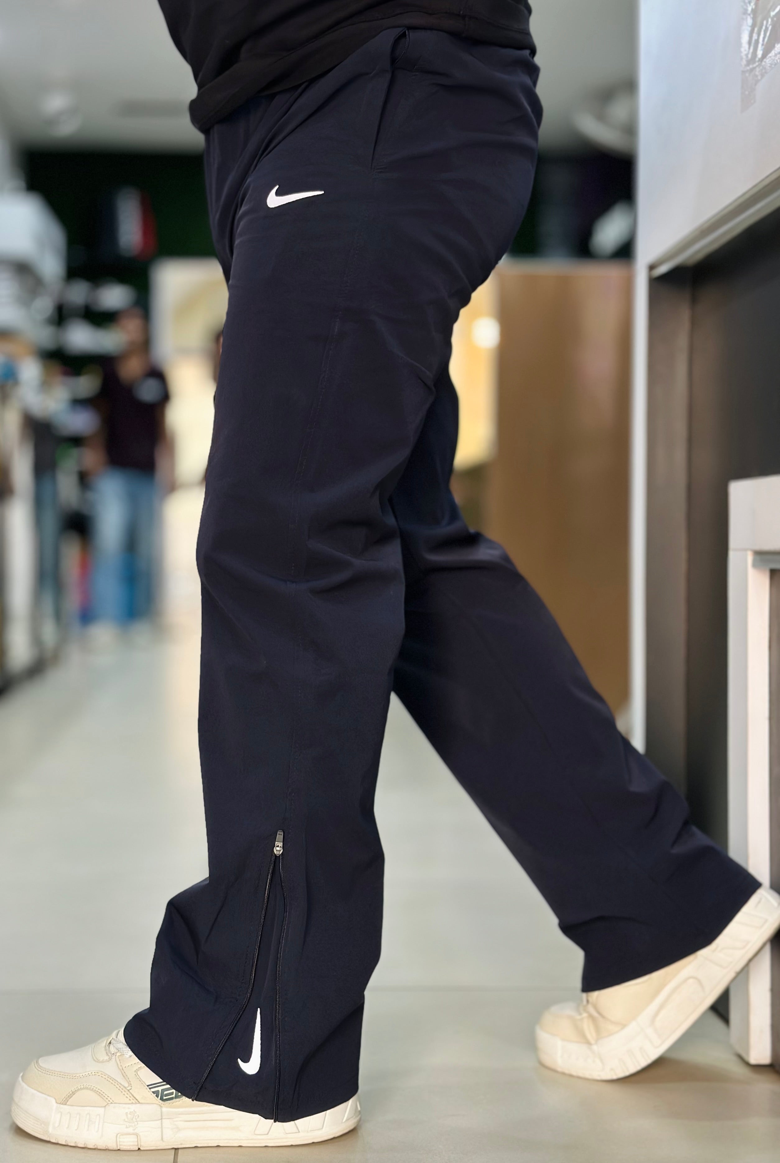 Navy / M