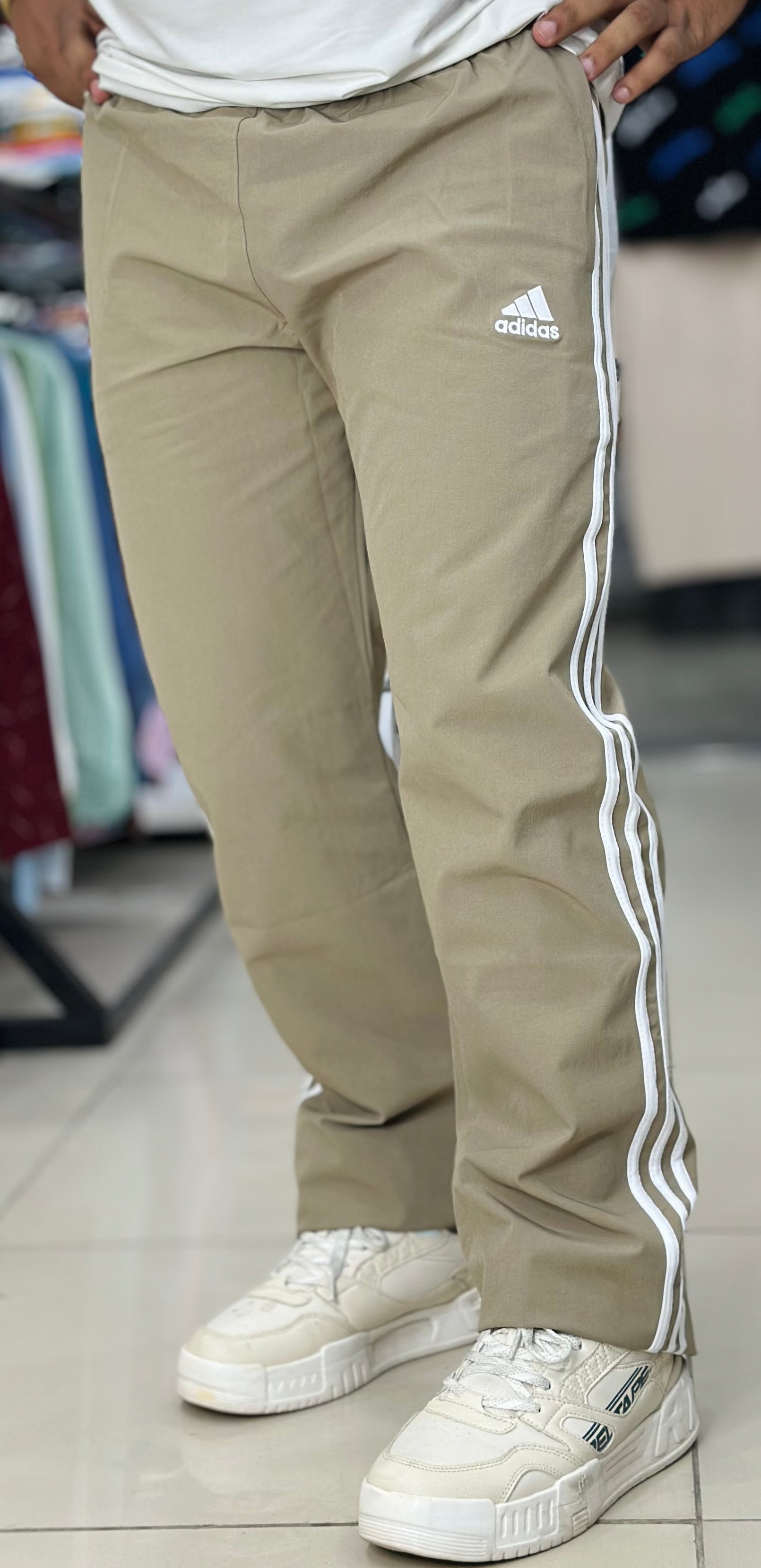Khaki / M