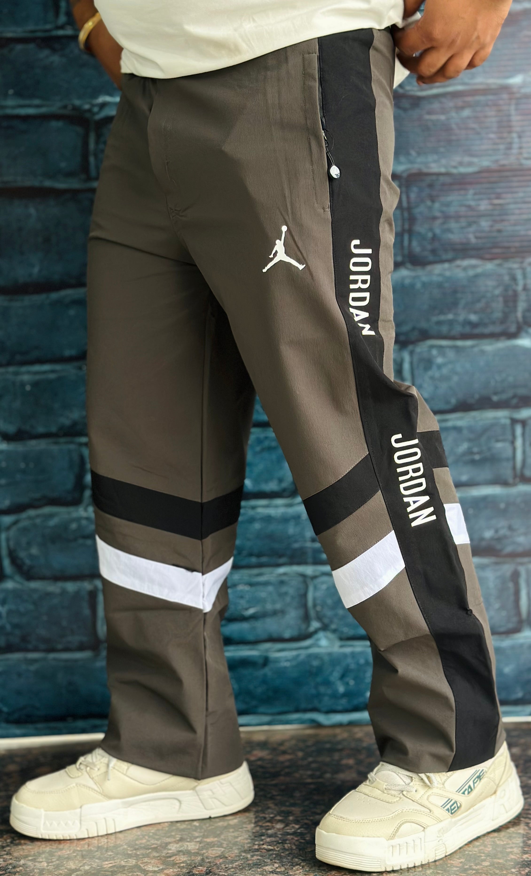 Dark Gray / 30